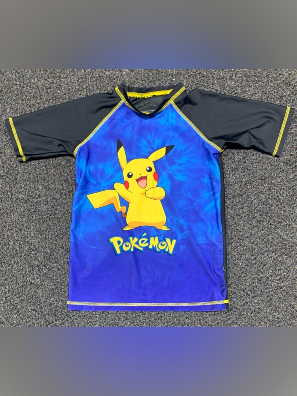 Pokémon Pikachu boys size 8 rash guard